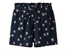 Mørkeblå shorts fra Name It med lyserødt blomsterprint 13228158 navy blazer flowers